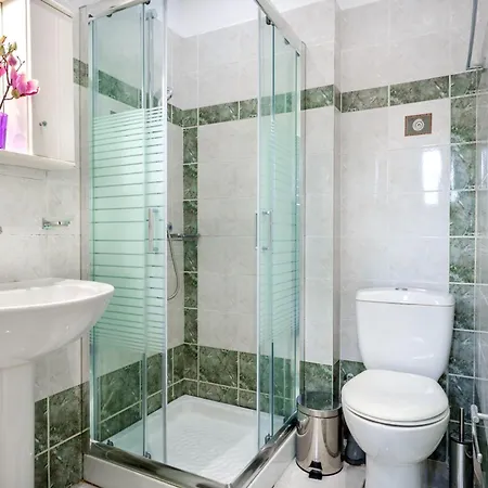 Solomos Apartmán *